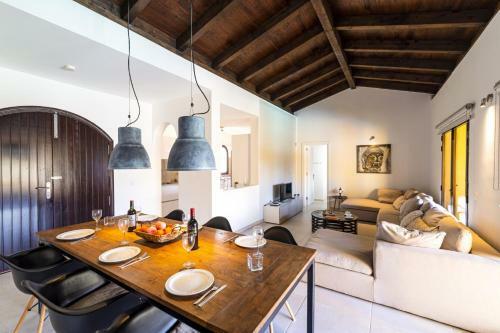 Villa Papagayo Deluxe By Villa Plus
