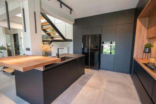 Villa Greenery Luxury House By Keyplanner