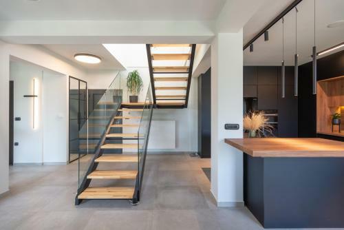 Villa Greenery Luxury House By Keyplanner