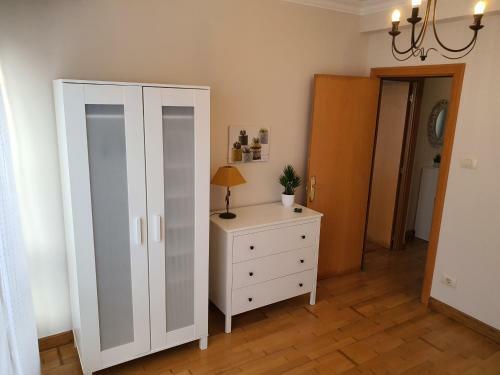 Apartamento Piso En El Centro Para 5 Personas - Garaje - Wifi