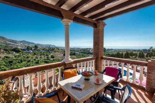 Villa Blancuzcal By Villa Plus