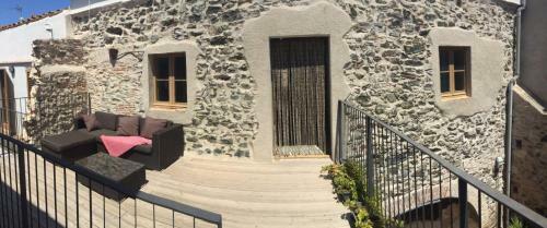 Country House With Pool And Wine Cellar