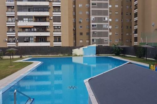 Apartamento 2 Dormitorios Piscina Y Garage