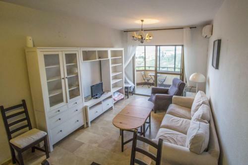 Apartamento 2 Dormitorios Piscina Y Garage