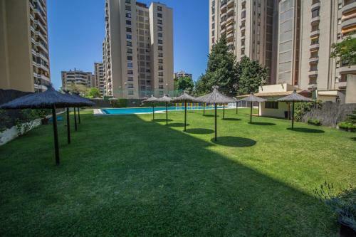 Apartamento 2 Dormitorios Piscina Y Garage