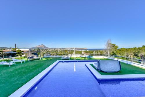 Coral- Managed By Almarina Villas