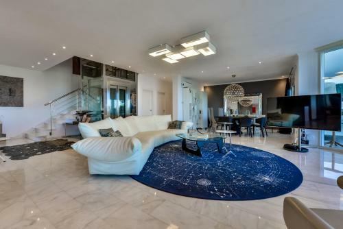 Coral- Managed By Almarina Villas