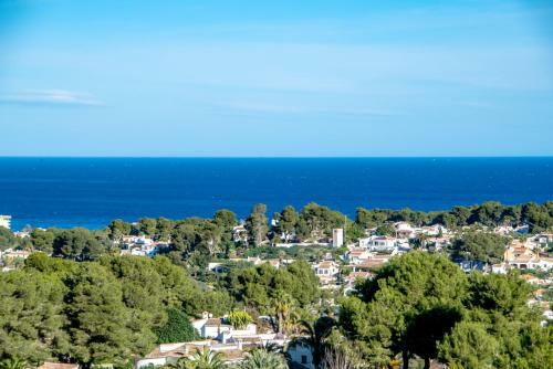 Coral- Managed By Almarina Villas
