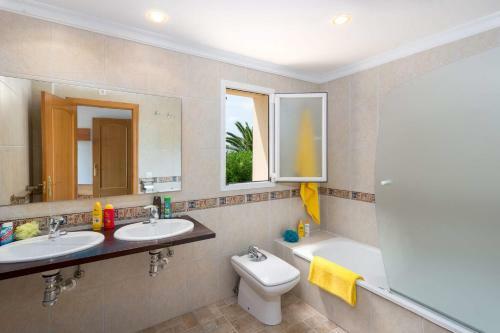 Villa Cabriel By Villa Plus