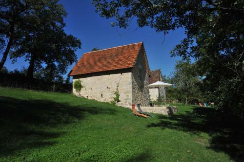 Gites De Combarel