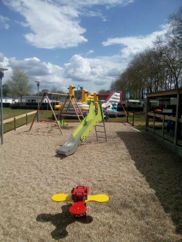 Camping Le Lac Des Varennes