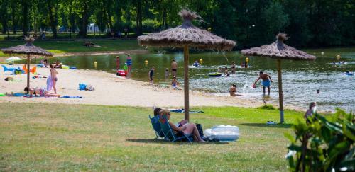 Camping Le Lac Des Varennes