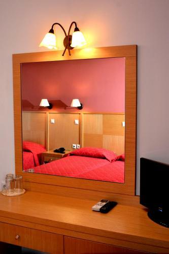 Evia Hotel & Suites