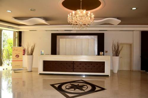 Evia Hotel & Suites