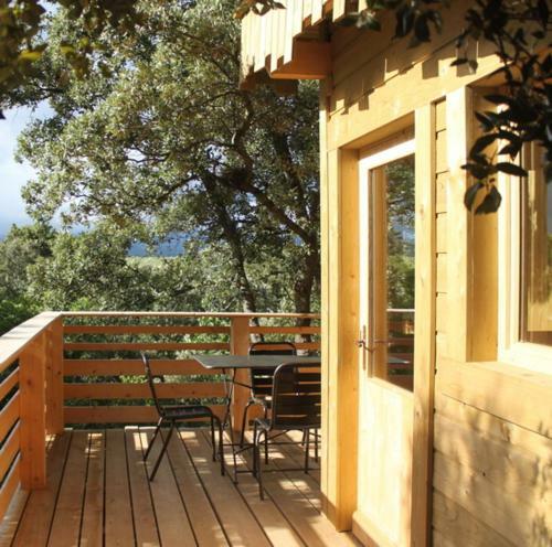 Hotel Les Cabanes Dans Les Bois