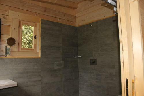 Hotel Les Cabanes Dans Les Bois