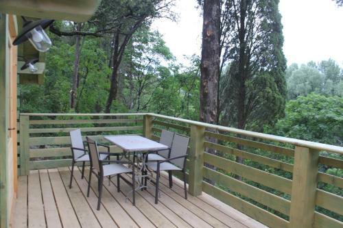 Hotel Les Cabanes Dans Les Bois