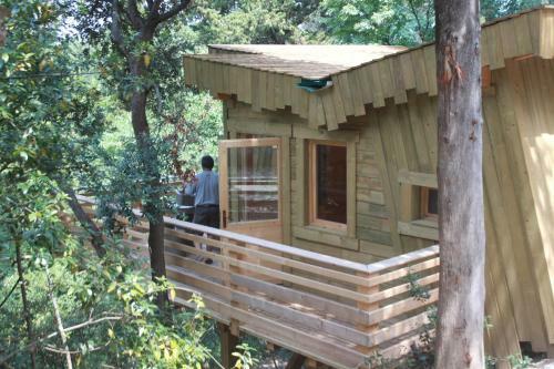 Hotel Les Cabanes Dans Les Bois