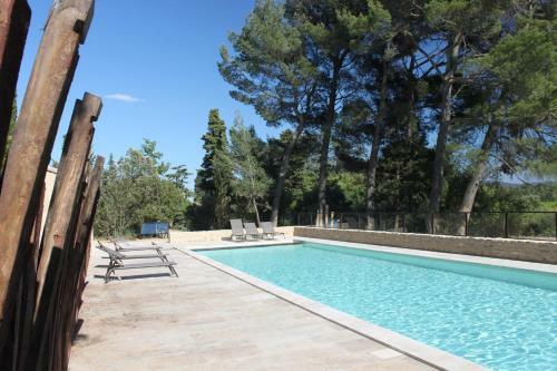 Hotel Les Cabanes Dans Les Bois
