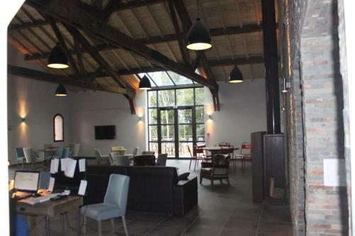 Hotel Les Cabanes Dans Les Bois