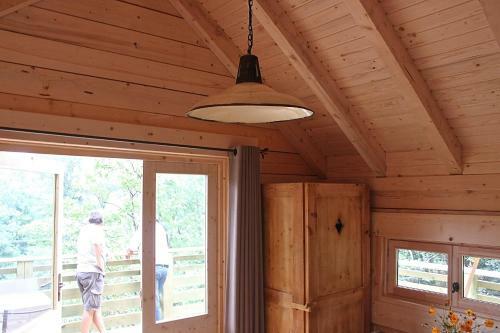 Hotel Les Cabanes Dans Les Bois