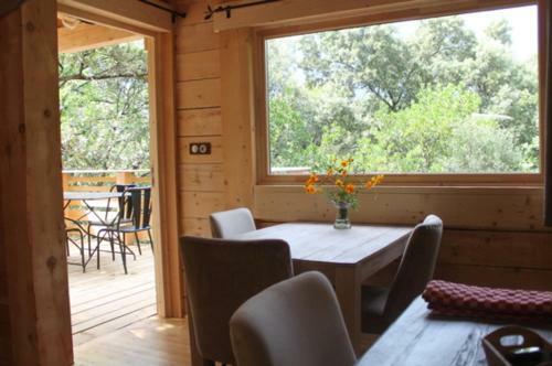 Hotel Les Cabanes Dans Les Bois