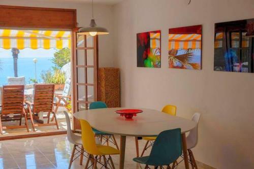 Villa Jo - Stunning Front Line Beach House.