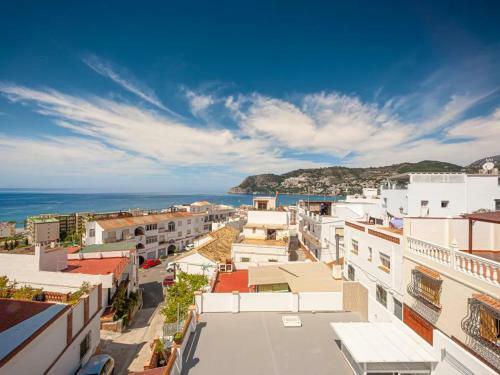 Village Casa With Sweeping Views In La Herradura