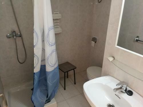 Apartment With Community Pool For 4 People