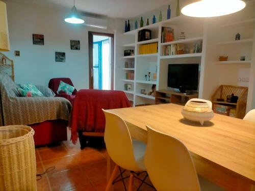 Apartamento Con Encanto, Terraza Y Parking Cubierto