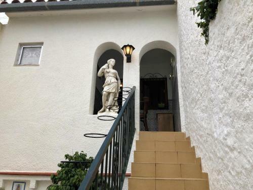109 Apartment In Llan��