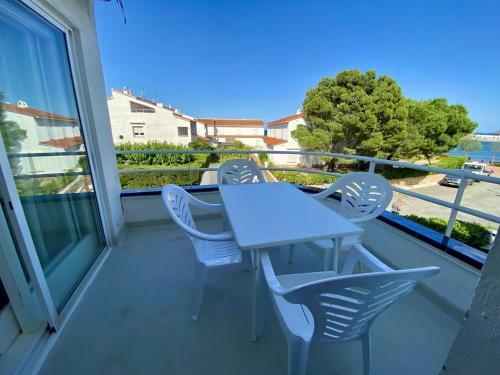 6359 Apartment In Llan��