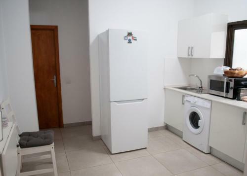 Apartamento Room In My White House