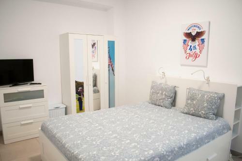 Apartamento Room In My White House