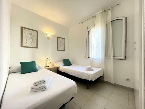 Garden Floor Apartment, Direct Access To The Pool