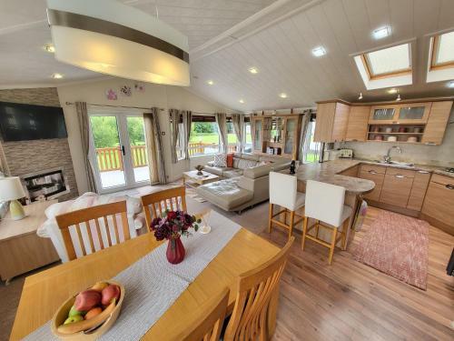 Diamond Lodge, Greenfields Holiday Park