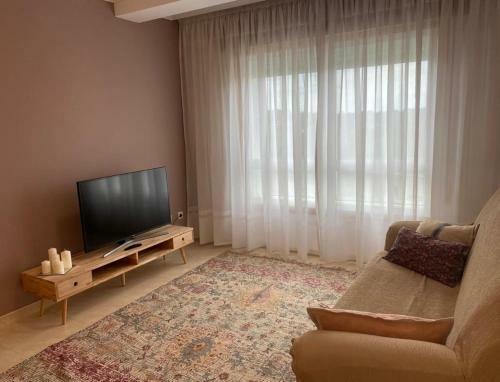 Apartamento Tu Hogar En El Coraz�n De O Saln�s