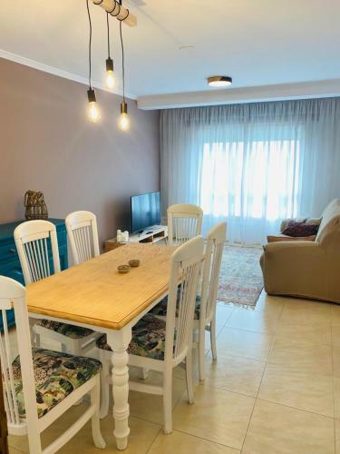Apartamento Tu Hogar En El Coraz�n De O Saln�s
