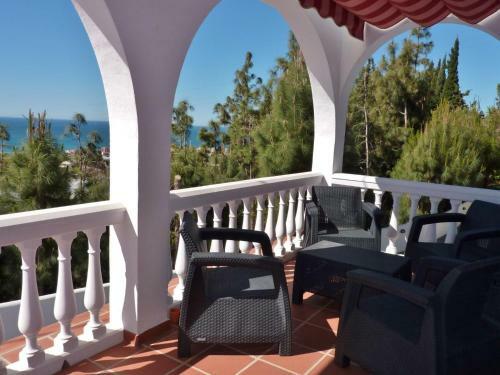 Spectacular Villa In Algarrobo With Private Swimming Pool