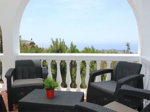 Spectacular Villa In Algarrobo With Private Swimming Pool