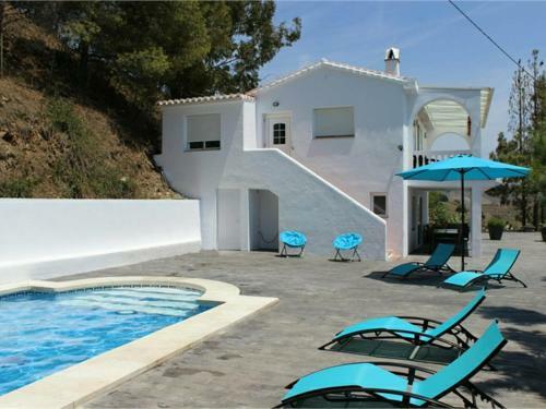Spectacular Villa In Algarrobo With Private Swimming Pool