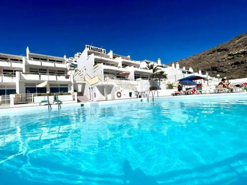 Apartamento De Un Dormitorio Con Wifi Y Piscina, Junto Al Mar