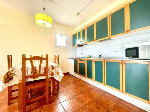 Apartamento De Un Dormitorio Con Wifi Y Piscina, Junto Al Mar