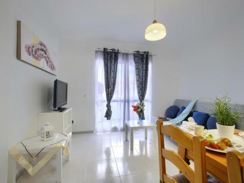 1 Bedroom Apartment In Cerros Del Aguila
