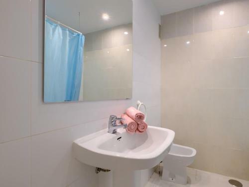1 Bedroom Apartment In Cerros Del Aguila
