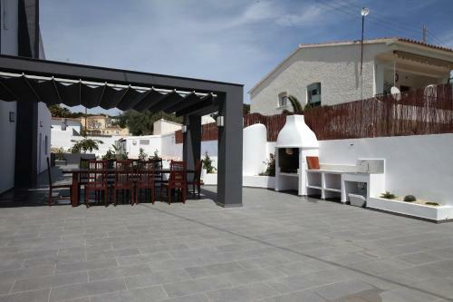 Villa Graham Holiday Rentals - L Andrago