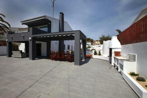 Villa Graham Holiday Rentals - L Andrago