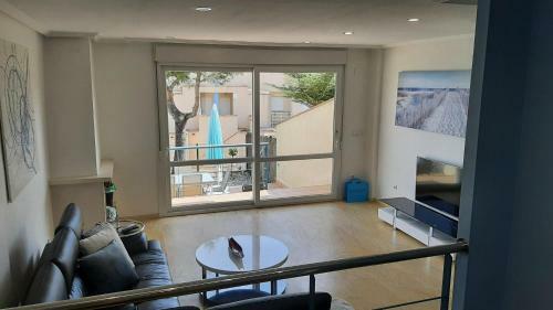 Beachside Townhouse With Seaviews
