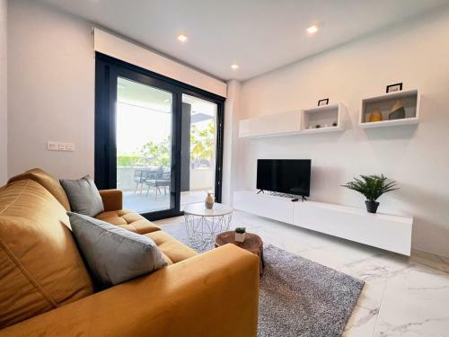 Luxury First Floor Apartment La4