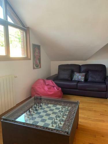 Casa Con Amplio Jard�n En Pech�n